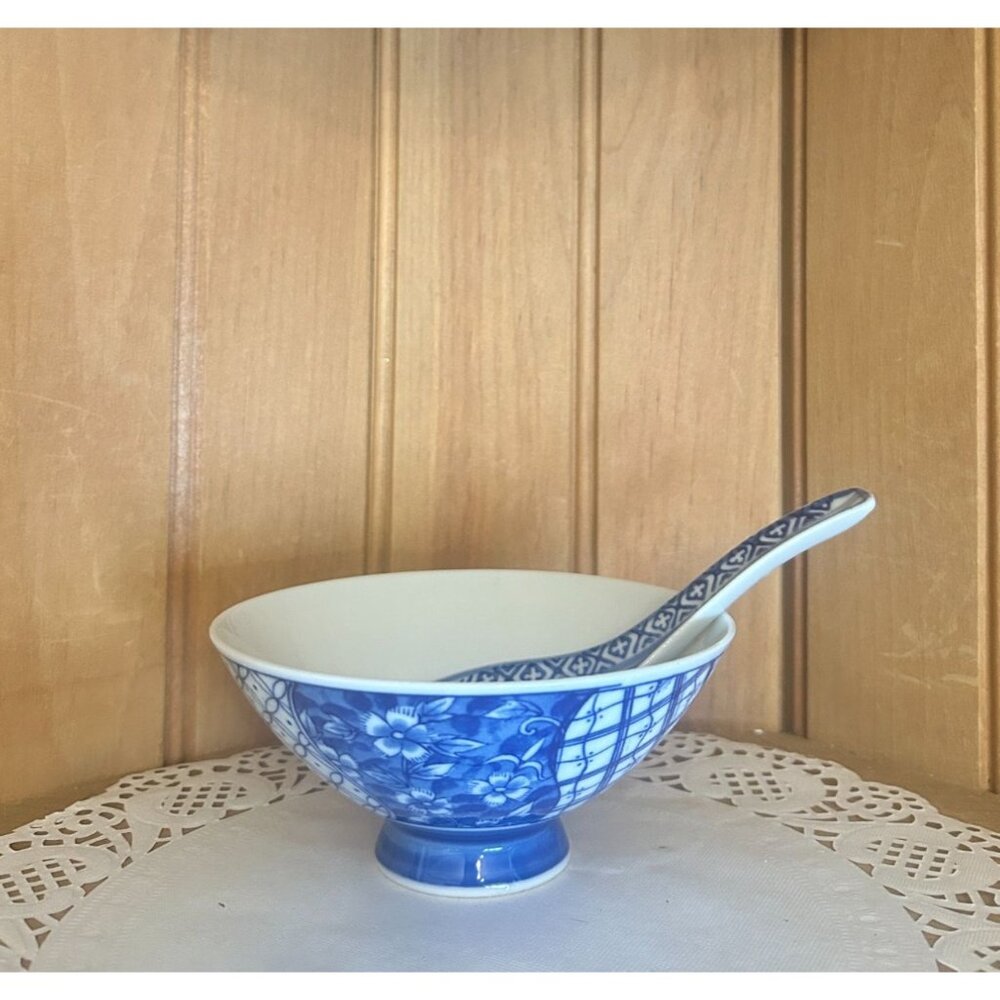 Vintage Japanese Porcelain Arita Ware Blue White Floral Bowl Spoon Set Asian